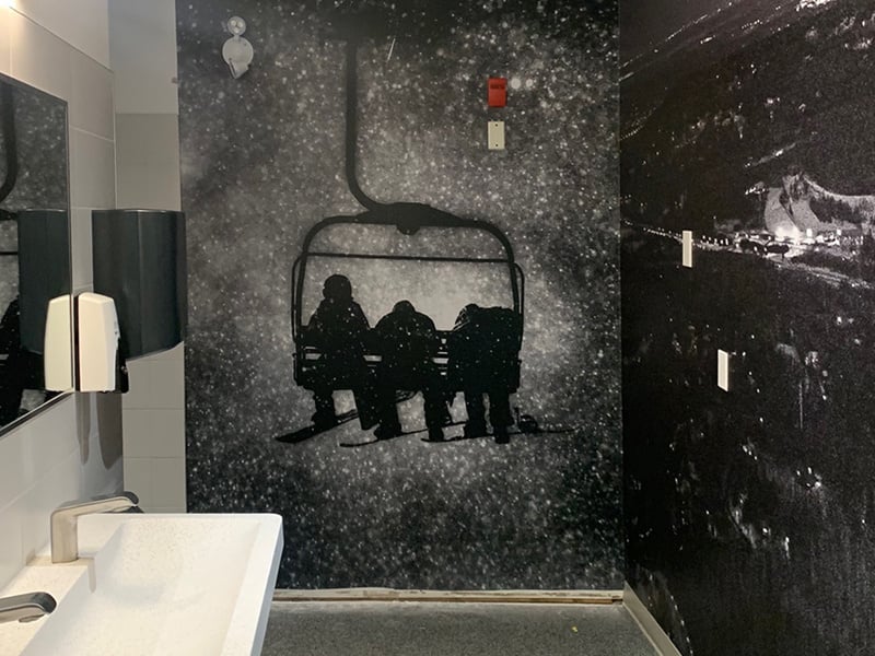 Murale_autocollante - mont saint-sauveur 1